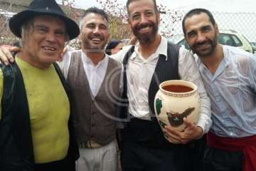  Baño de autoridades en las bodas de oro de la Traída del Agua (Foto TA)